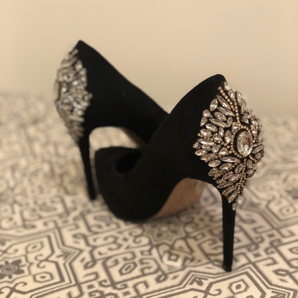 Heels - Picture 3 of 6